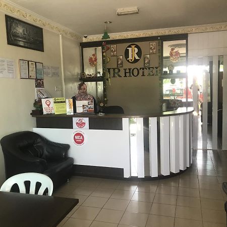 Jr Hotel Sitiawan Luaran gambar