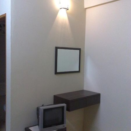 Jr Hotel Sitiawan Luaran gambar