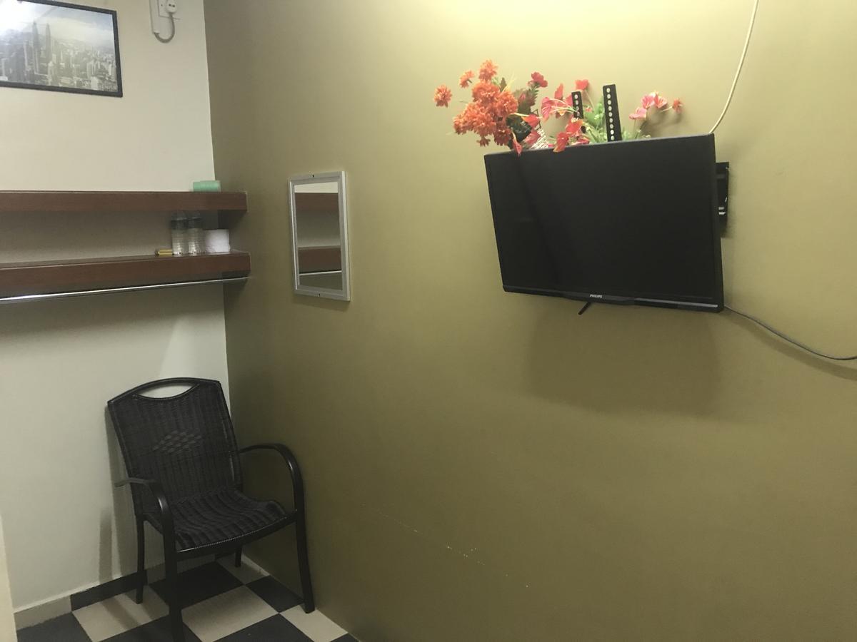 Jr Hotel Sitiawan Luaran gambar