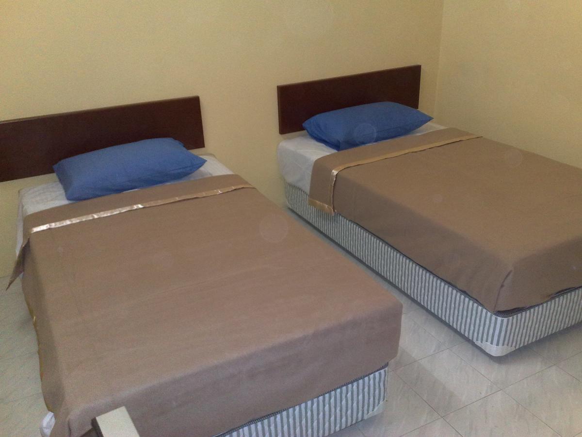 Jr Hotel Sitiawan Luaran gambar