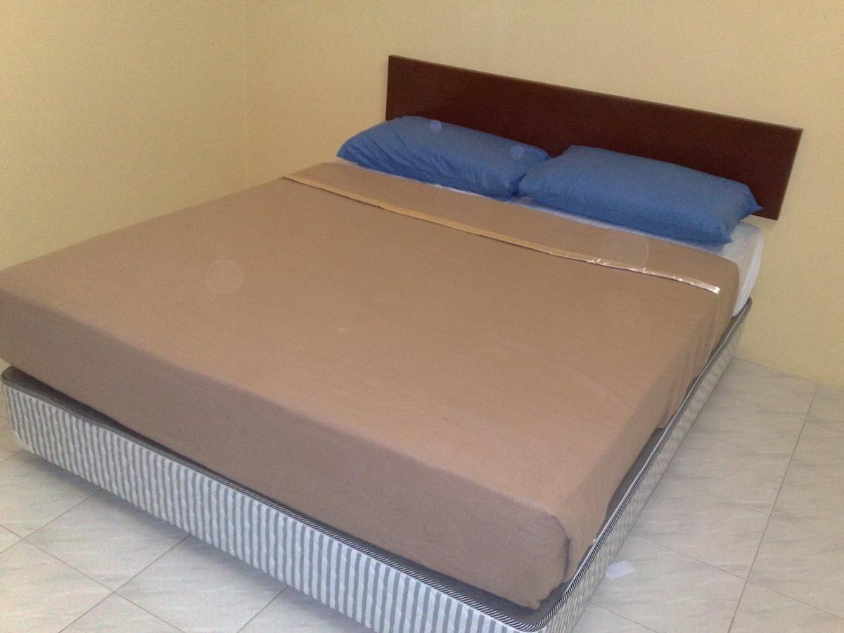 Jr Hotel Sitiawan Luaran gambar