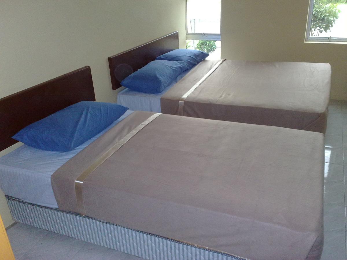 Jr Hotel Sitiawan Luaran gambar