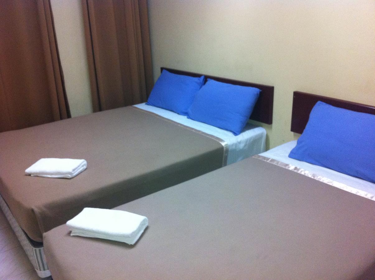 Jr Hotel Sitiawan Luaran gambar